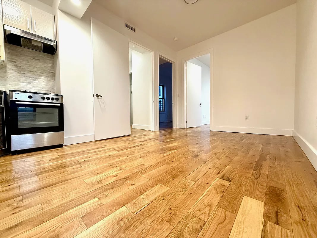 406 Evergreen Ave 2B