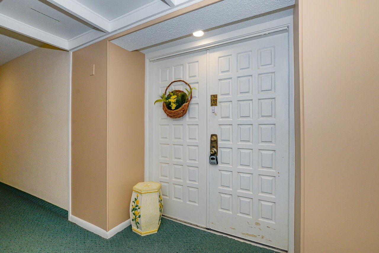 1800 SE Saint Lucie Blvd, #9-305