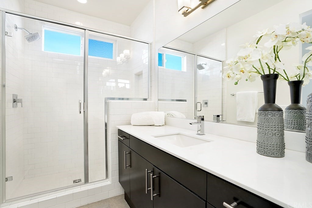 661 W 17th St, Unit 19