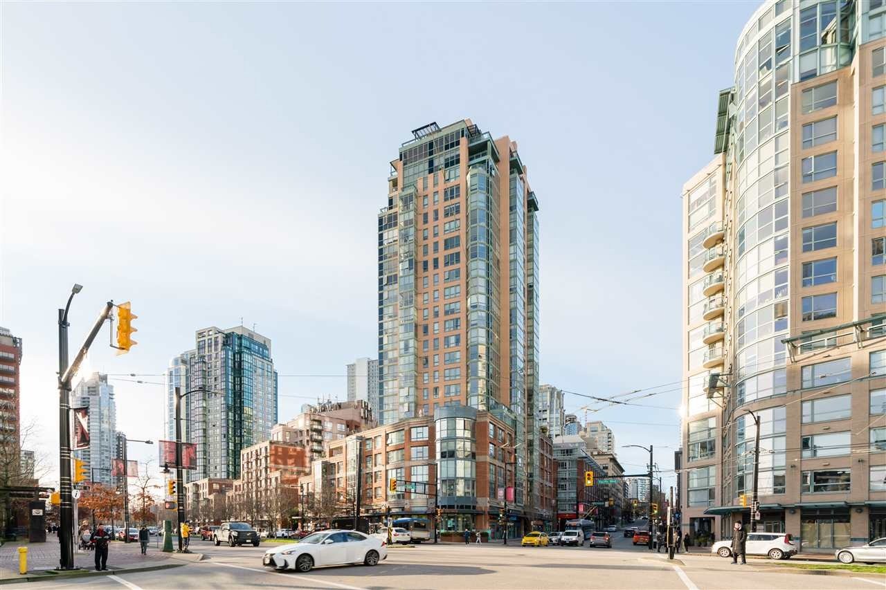 212 Davie St, #607