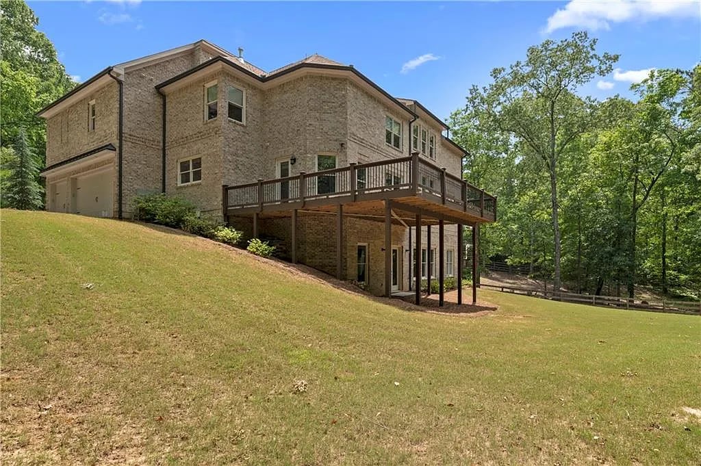 1555 Northcliff Trce