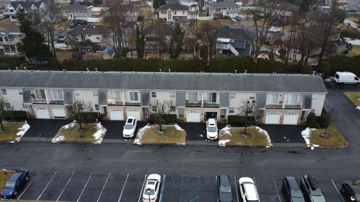 336 Commack Rd #16