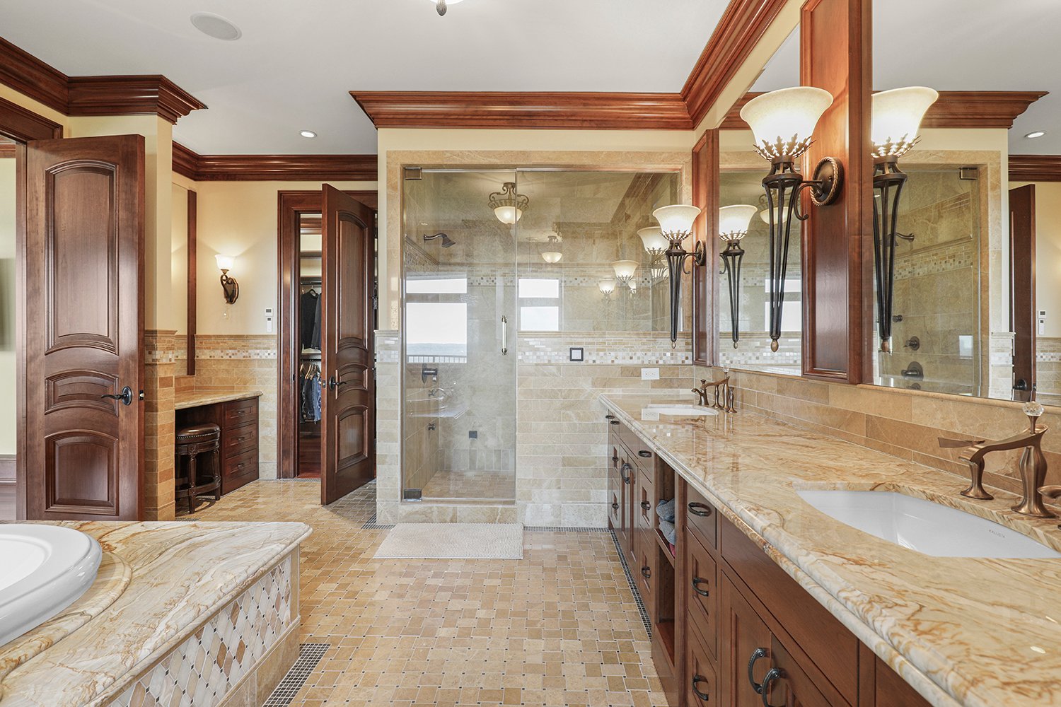 Unparalleled Views from the Bluffs of the Minnesota River Valley