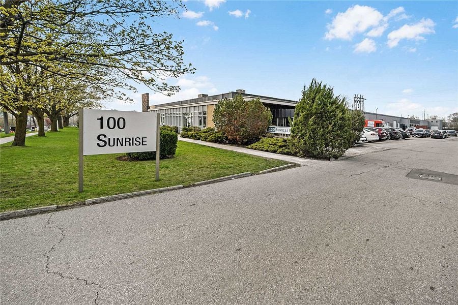 100 Sunrise Ave 140
