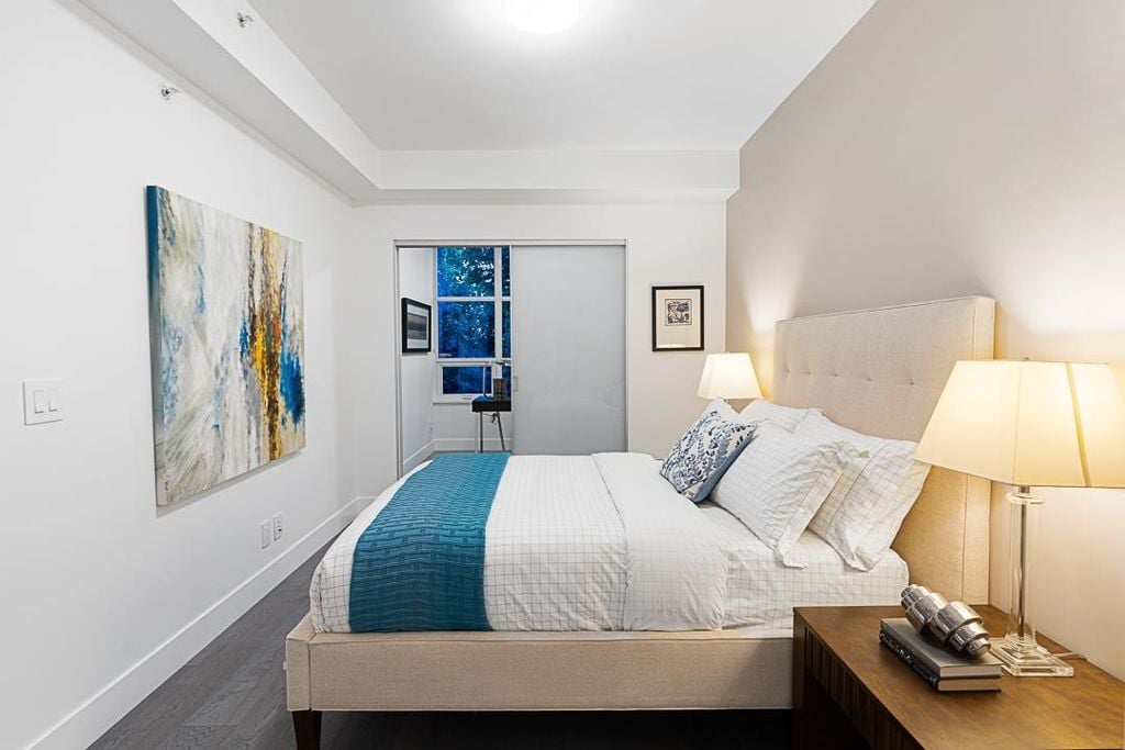 6333 West Blvd, #211