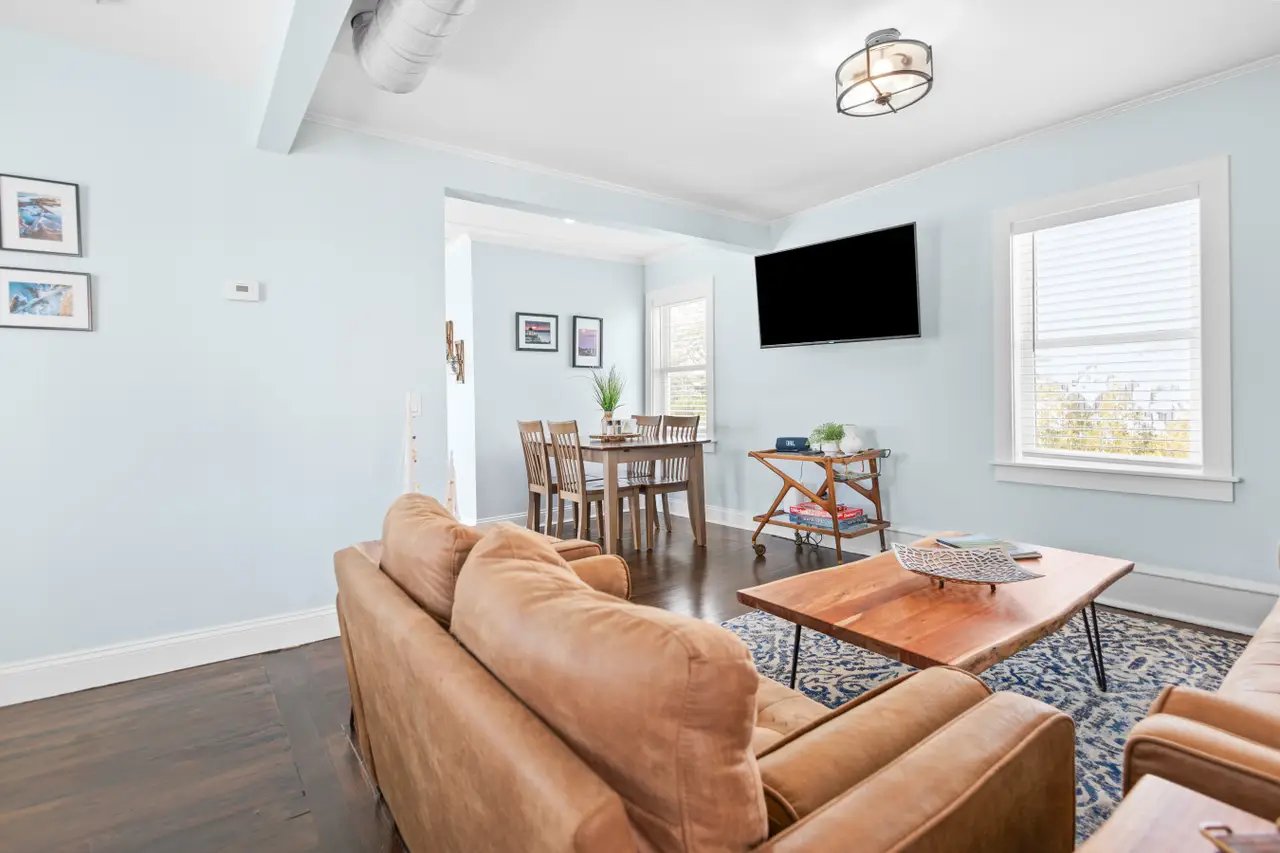 Fabulous Pied-á-Terre Close to Beaches & Downtown!