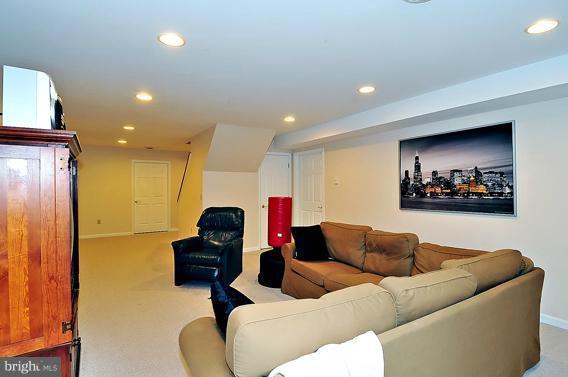 786 Oakwilde Way
