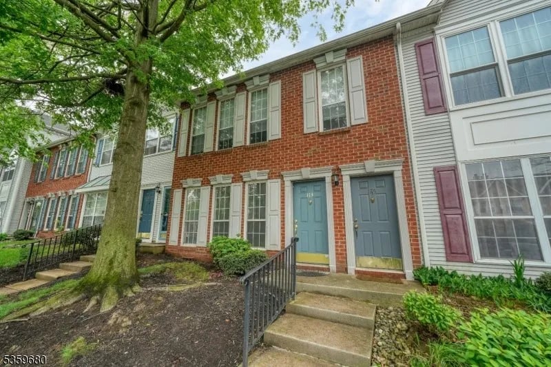 173 Gregory Ln