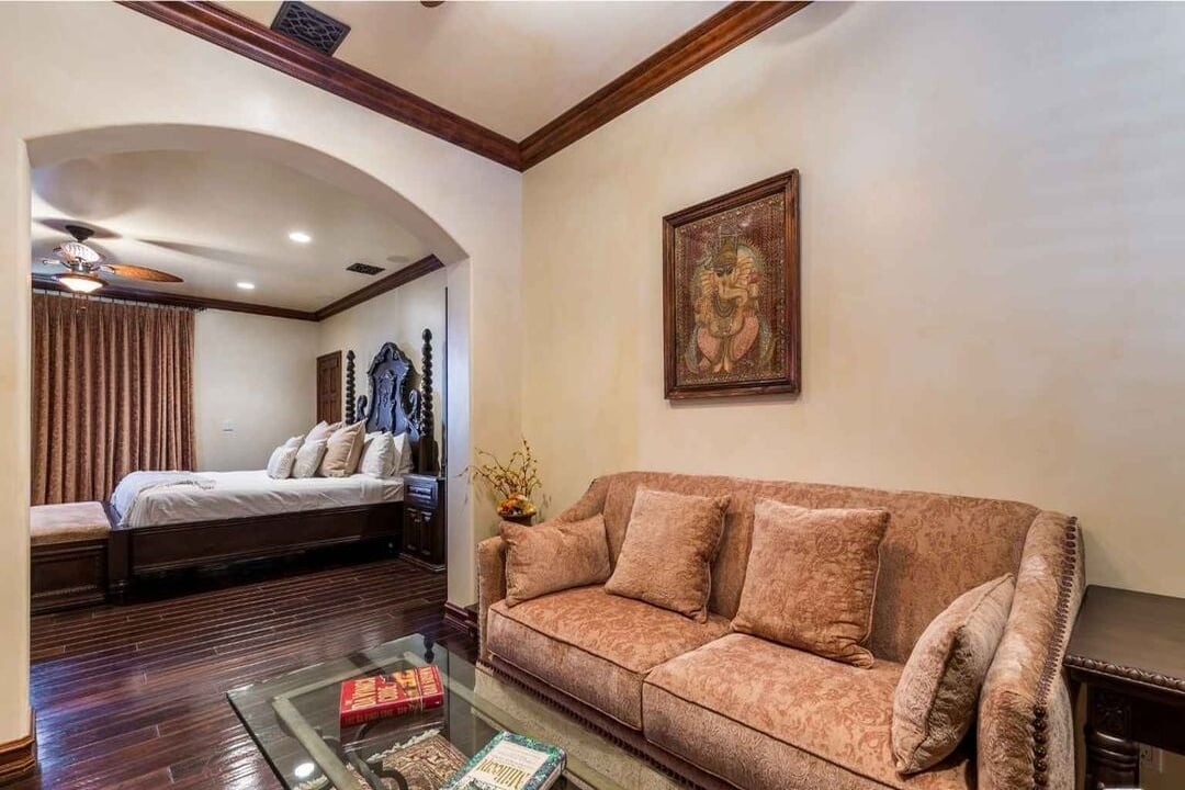 Celestia Crest, Venus Dr, 90046