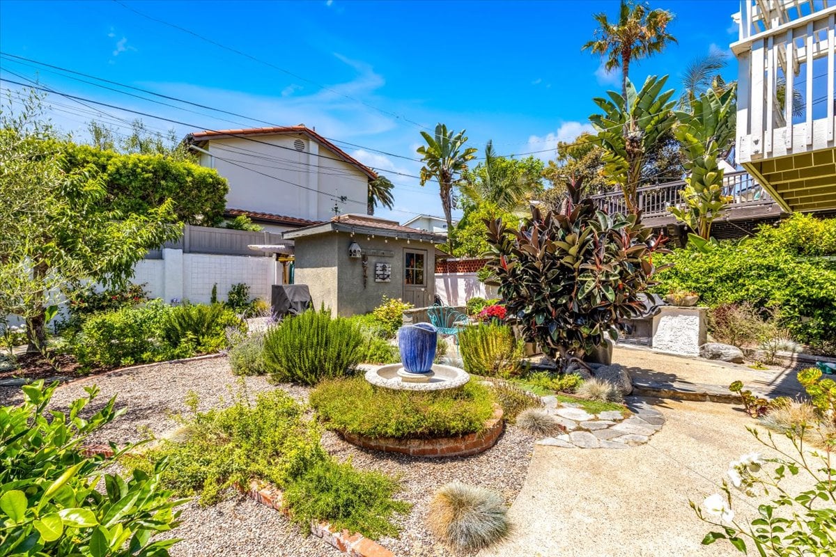 210 West Avenida Gaviota