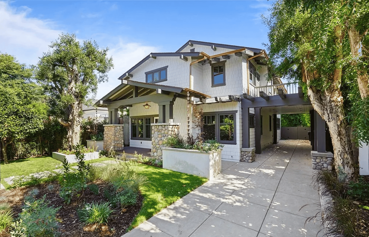 1520 N Sierra Bonita Ave, Sunset Square