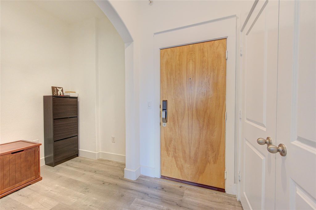 1901 Post Oak Blvd #3105