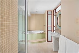 555 Boylston St, #555