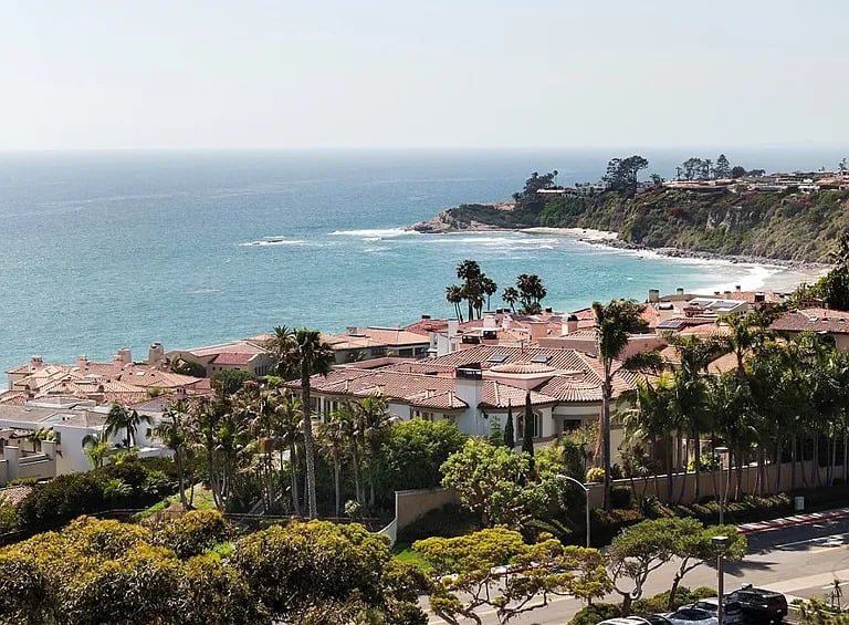 71 Ritz Cove
