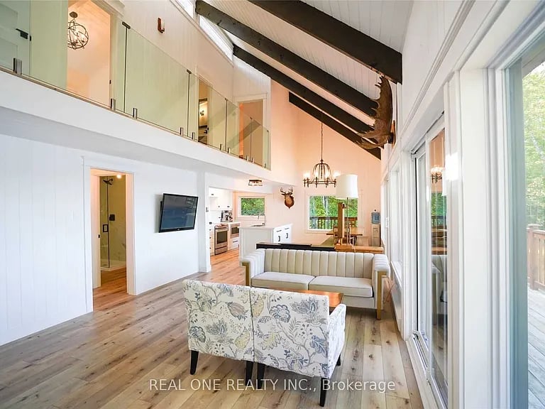 1 Muskoka Estates Rd