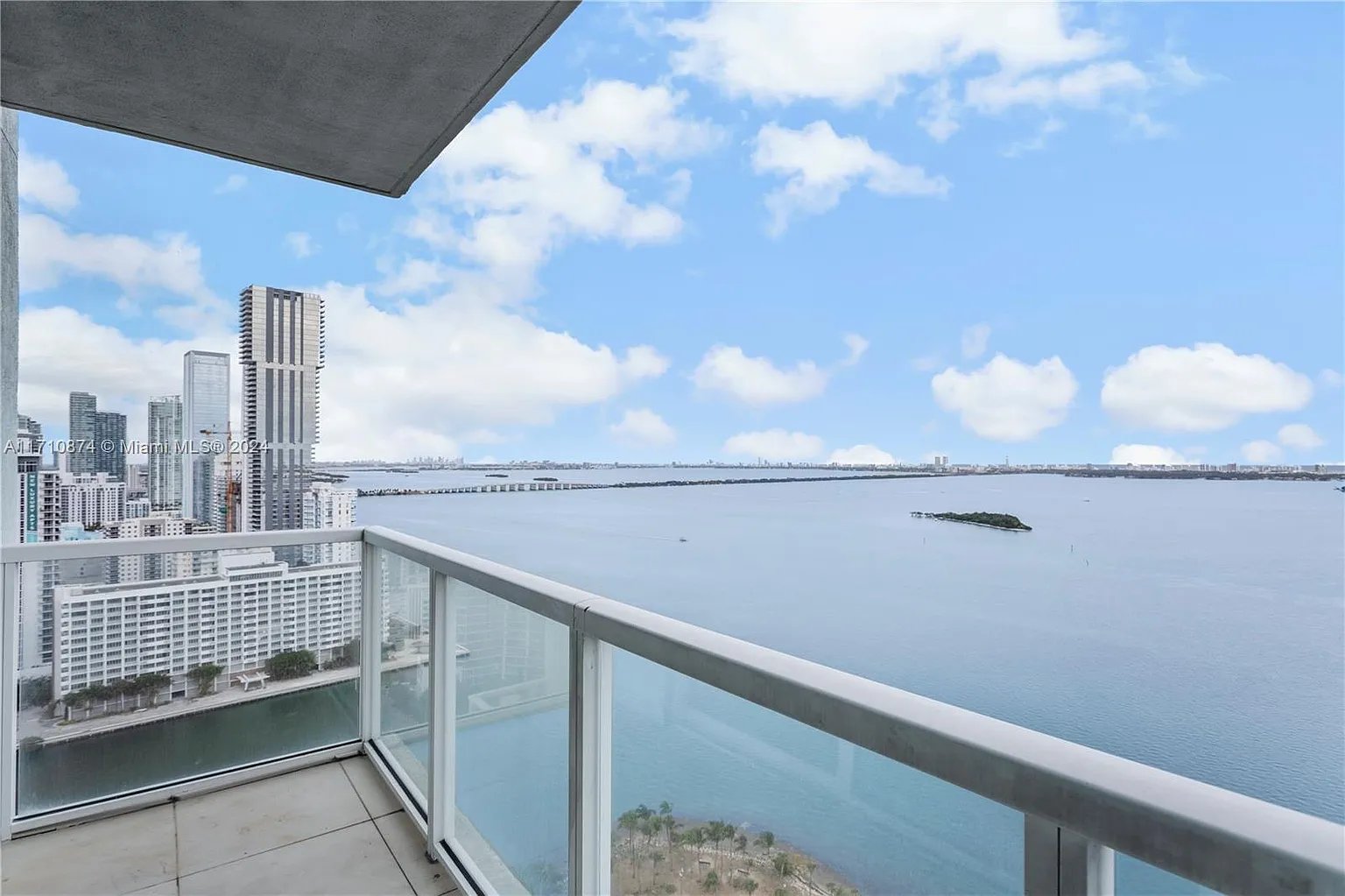 1900 N Bayshore Dr APT 2902