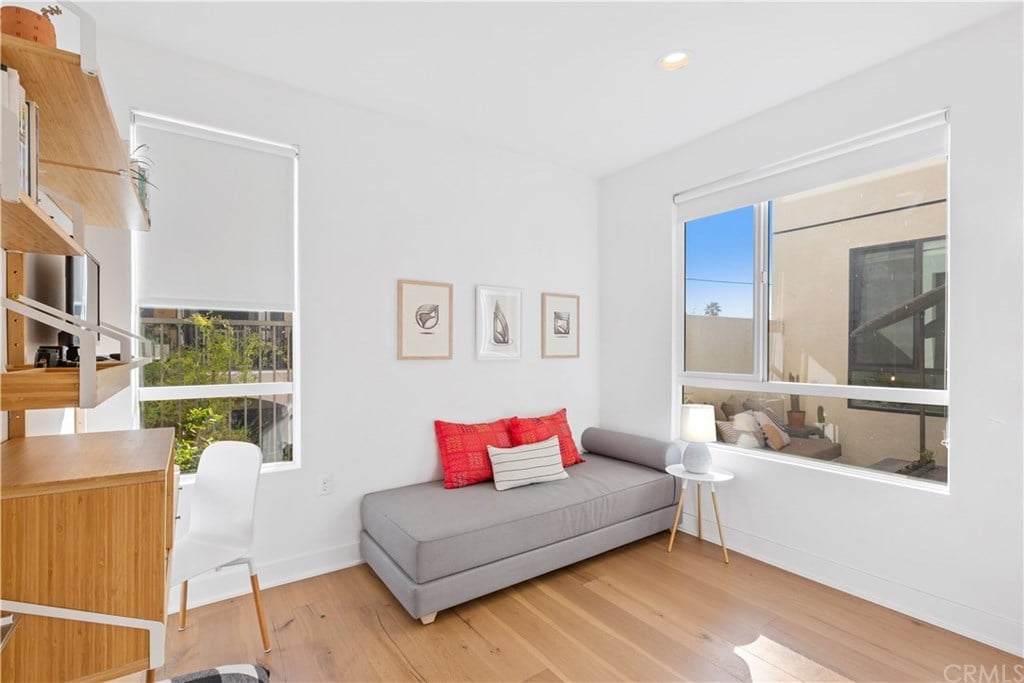 118 S Avenue 50, Unit 301