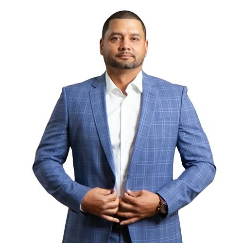 August Perez Pompano Beach, FL Real Estate Agent Headshot