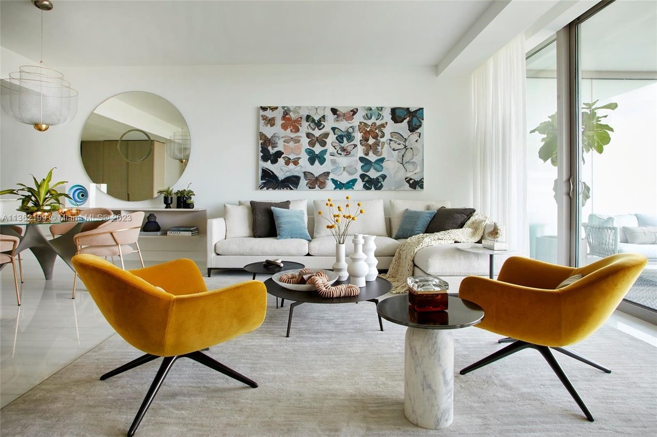 10203 Collins Ave #804