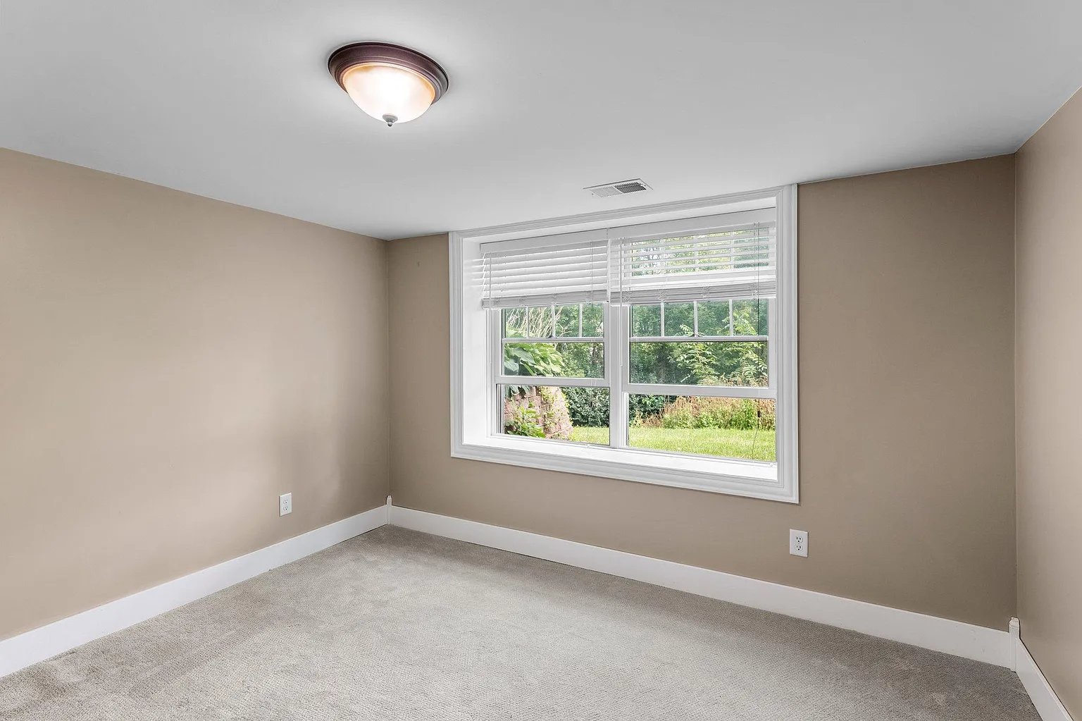 Updated Rambler in the Heart of Minnetonka