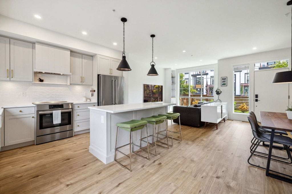 23183 136 Ave, #8