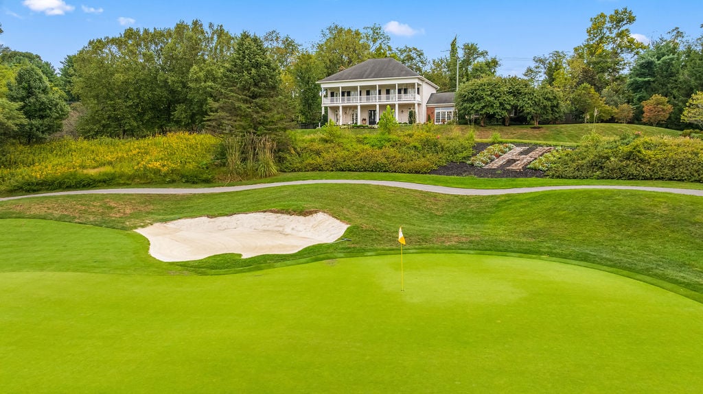 Stunning Hayfields Manor Home