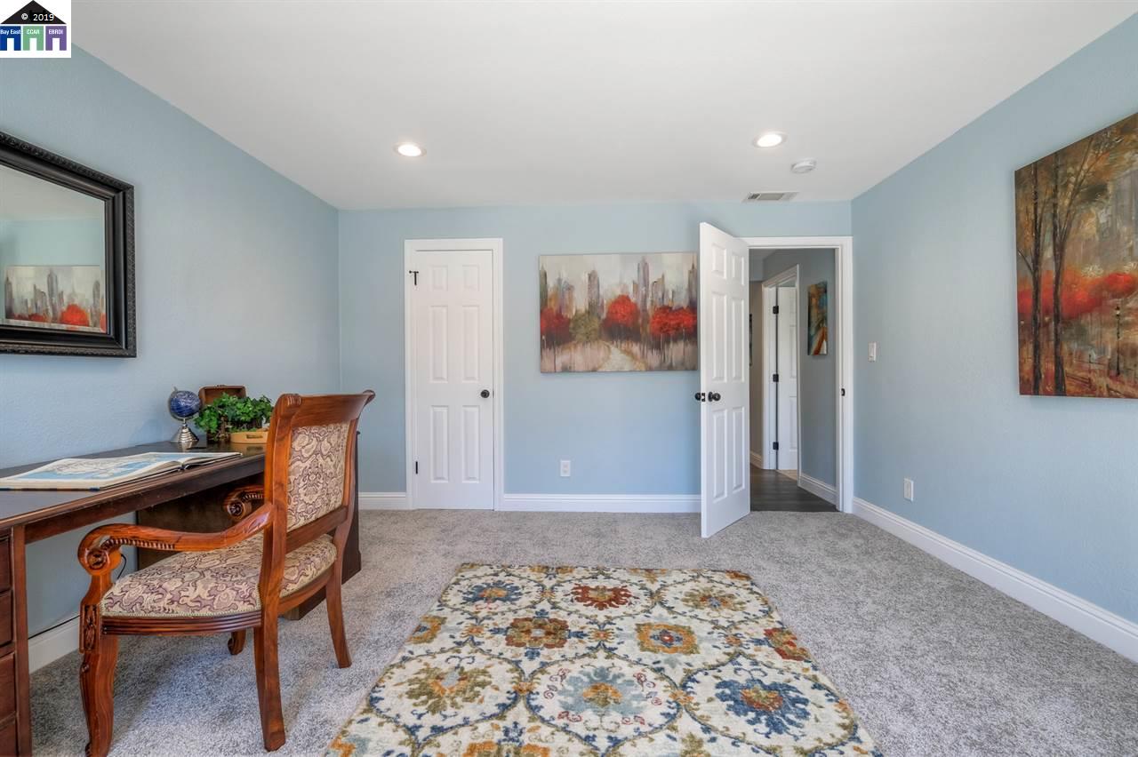 154 Renfrew Ct