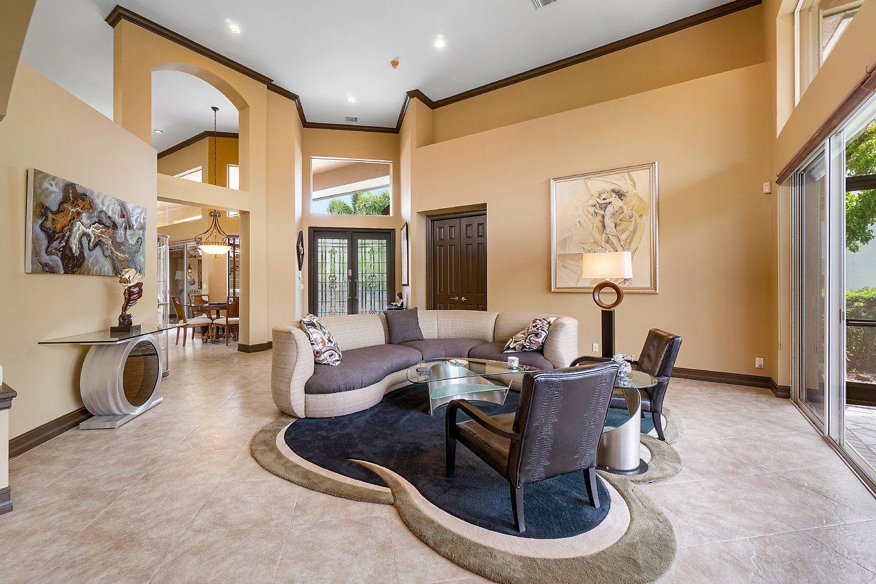 6485 NW 32nd Wy