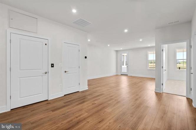 43290 Greeley Sq