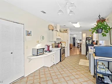 29414 Pine Villa Cir