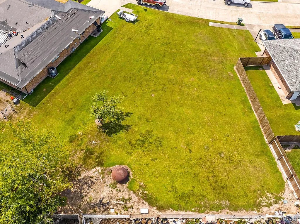 2018 Ray Dr