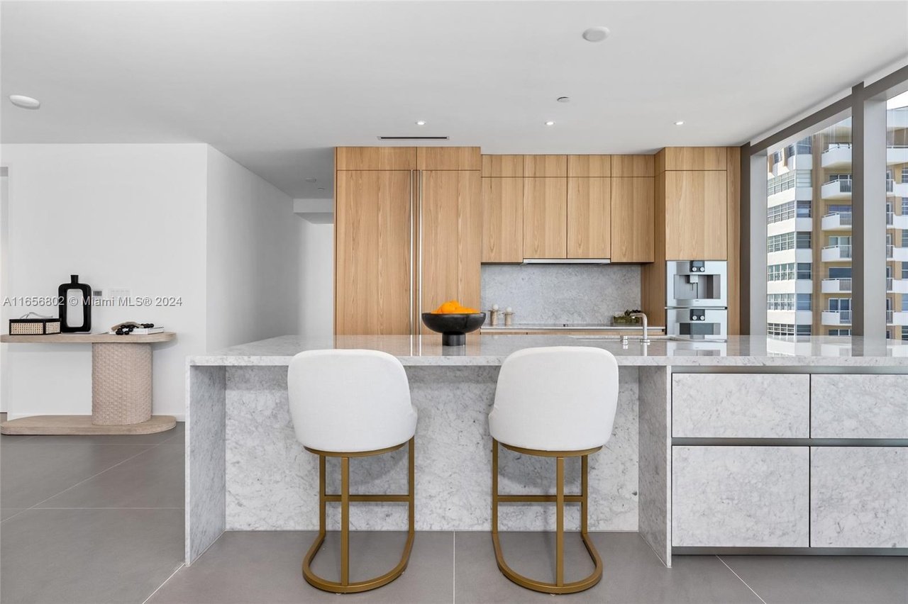 2000 S Ocean Dr #16A