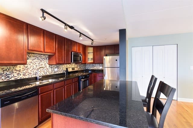 21 Kristin Dr, #1003