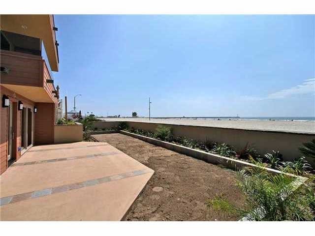 2743 Ocean Front Walk #1