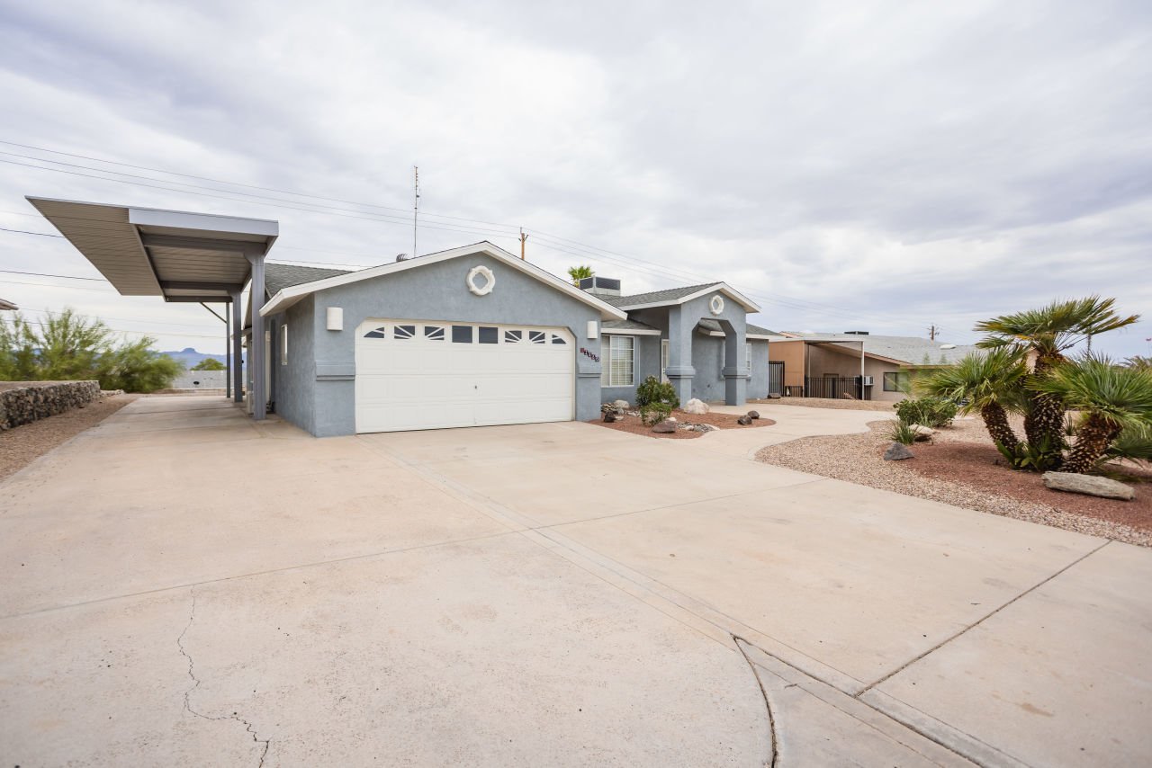 2860 Arabian Dr