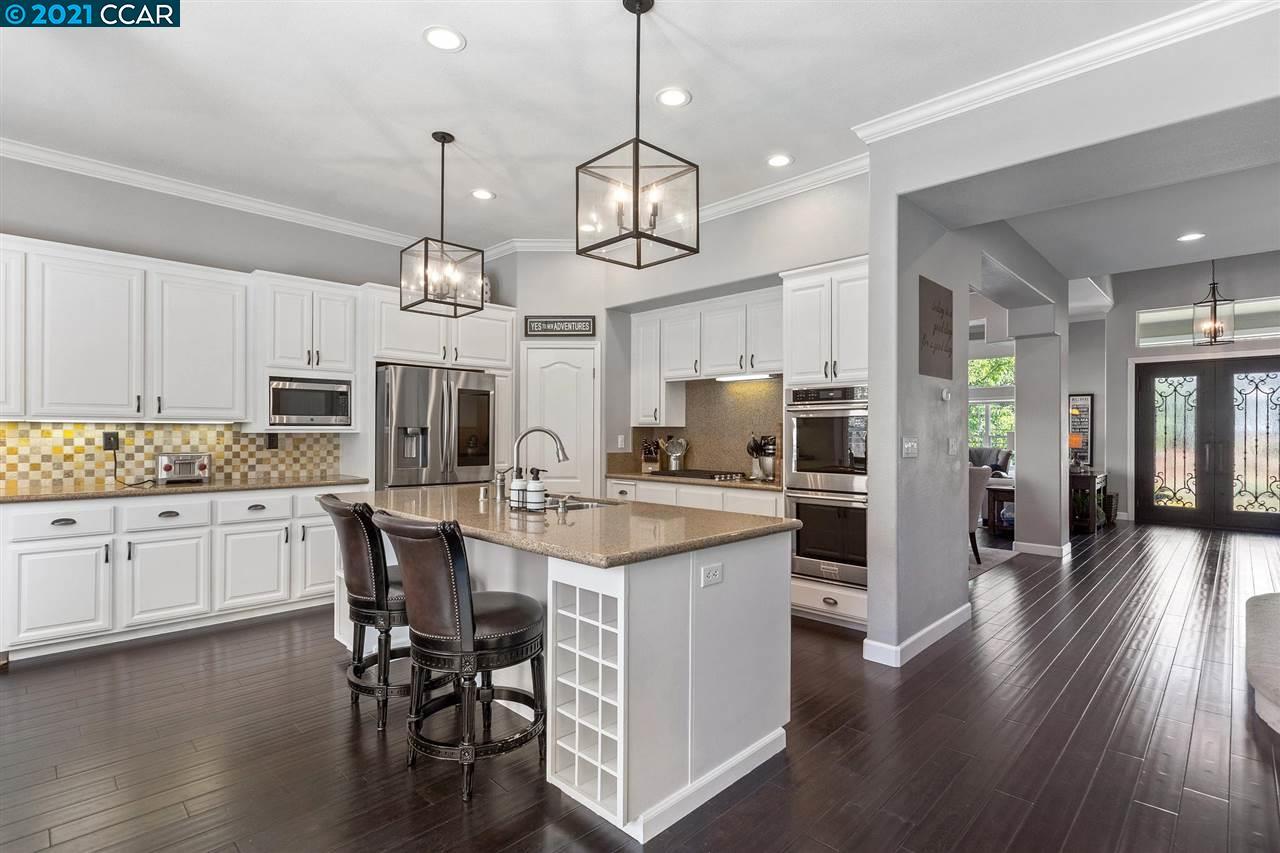 1126 Peacock Creek Dr