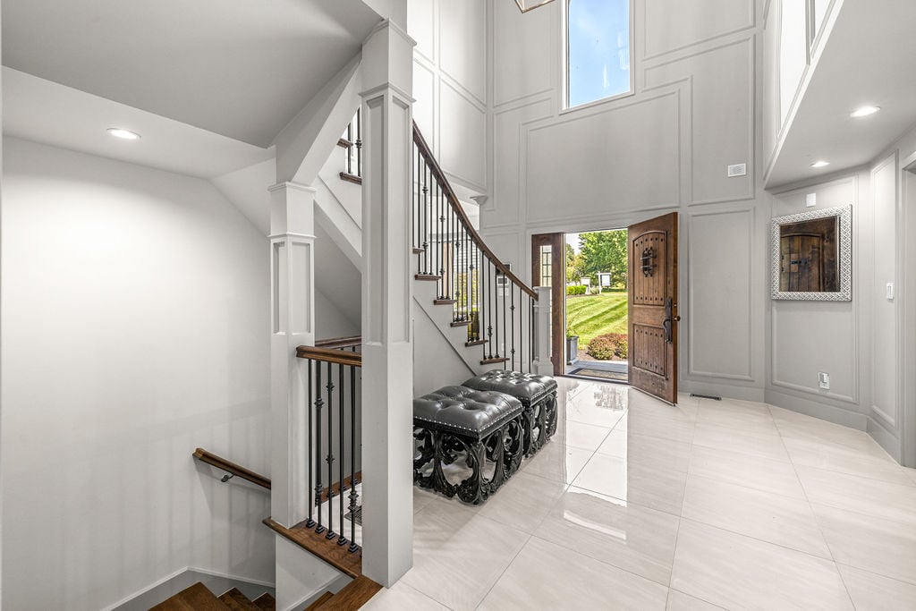 18 HAMBLETON COURT
