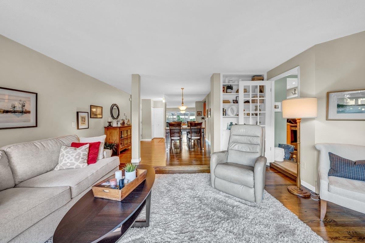 107-3875 W 4th Ave
