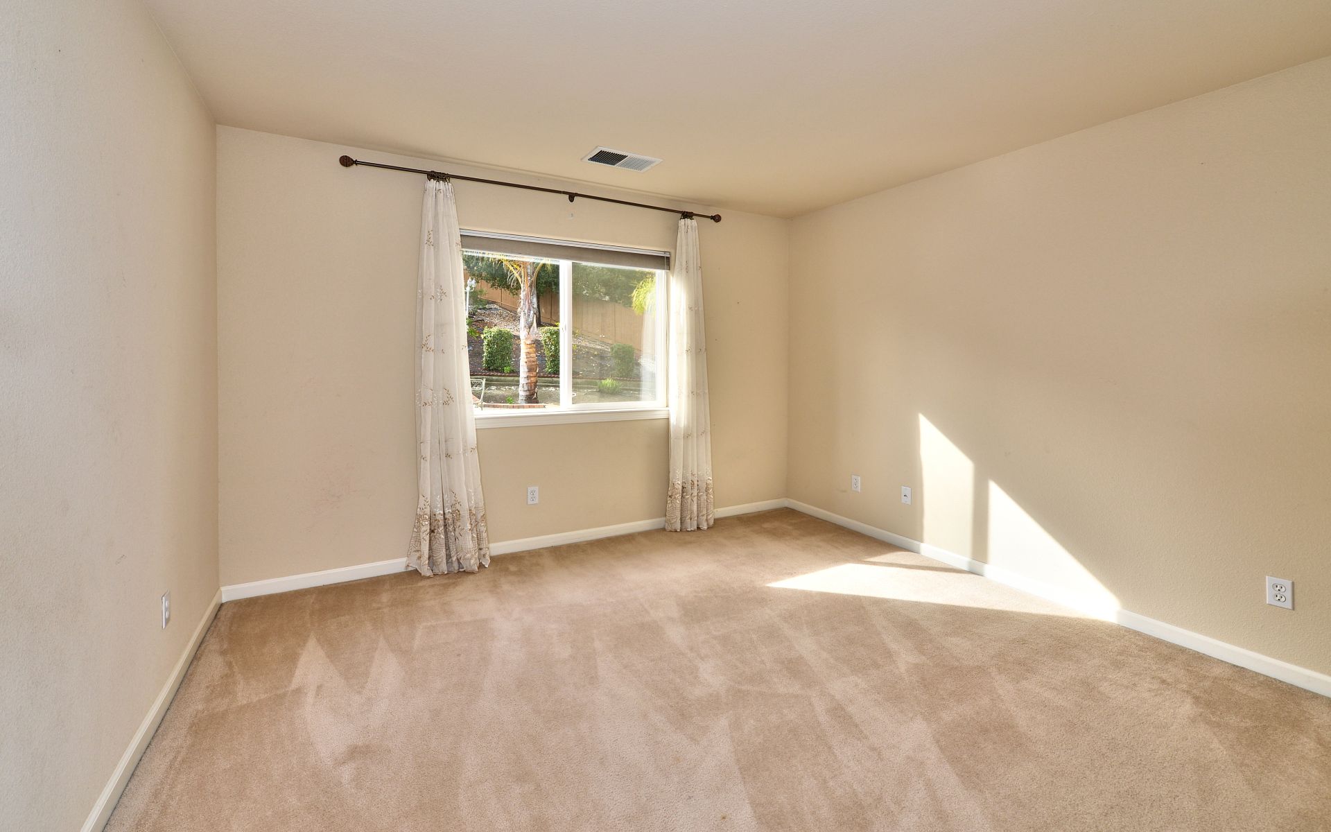 3428 Lake Park Ct
