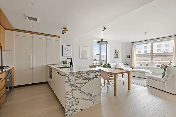 308 North 7th Street Unit: 5D