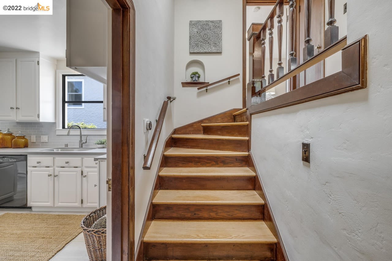 856 Bridge Rd