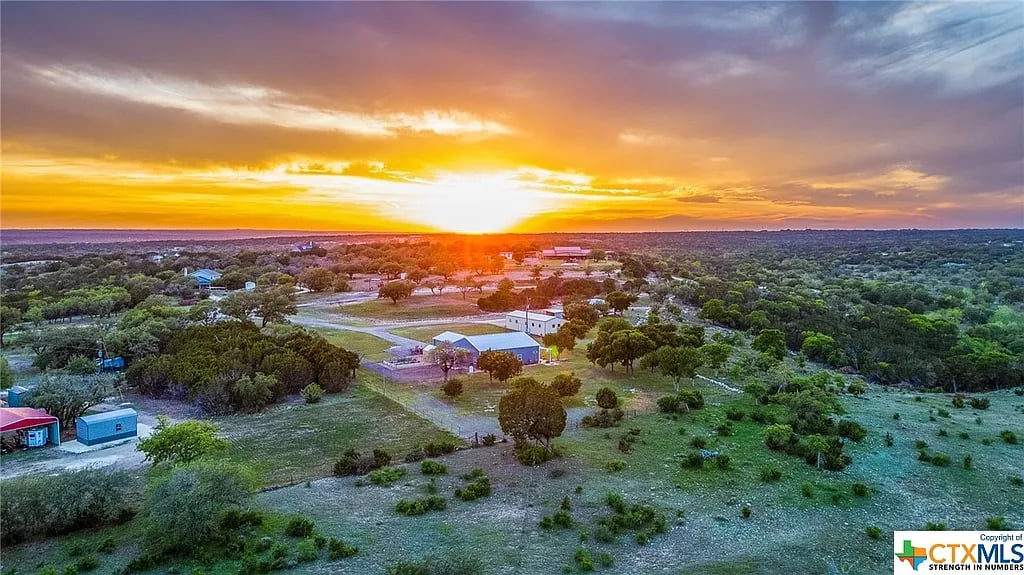 351 Buck Hill Cv