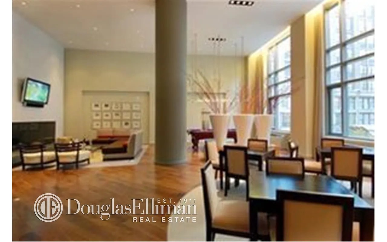 325 5th Ave, #37D