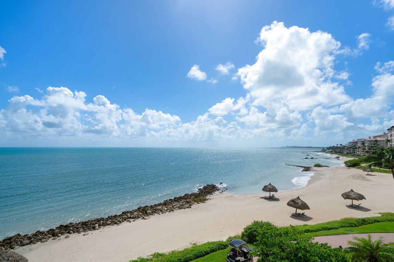 Perfect Oceanside Location on Fisher Island