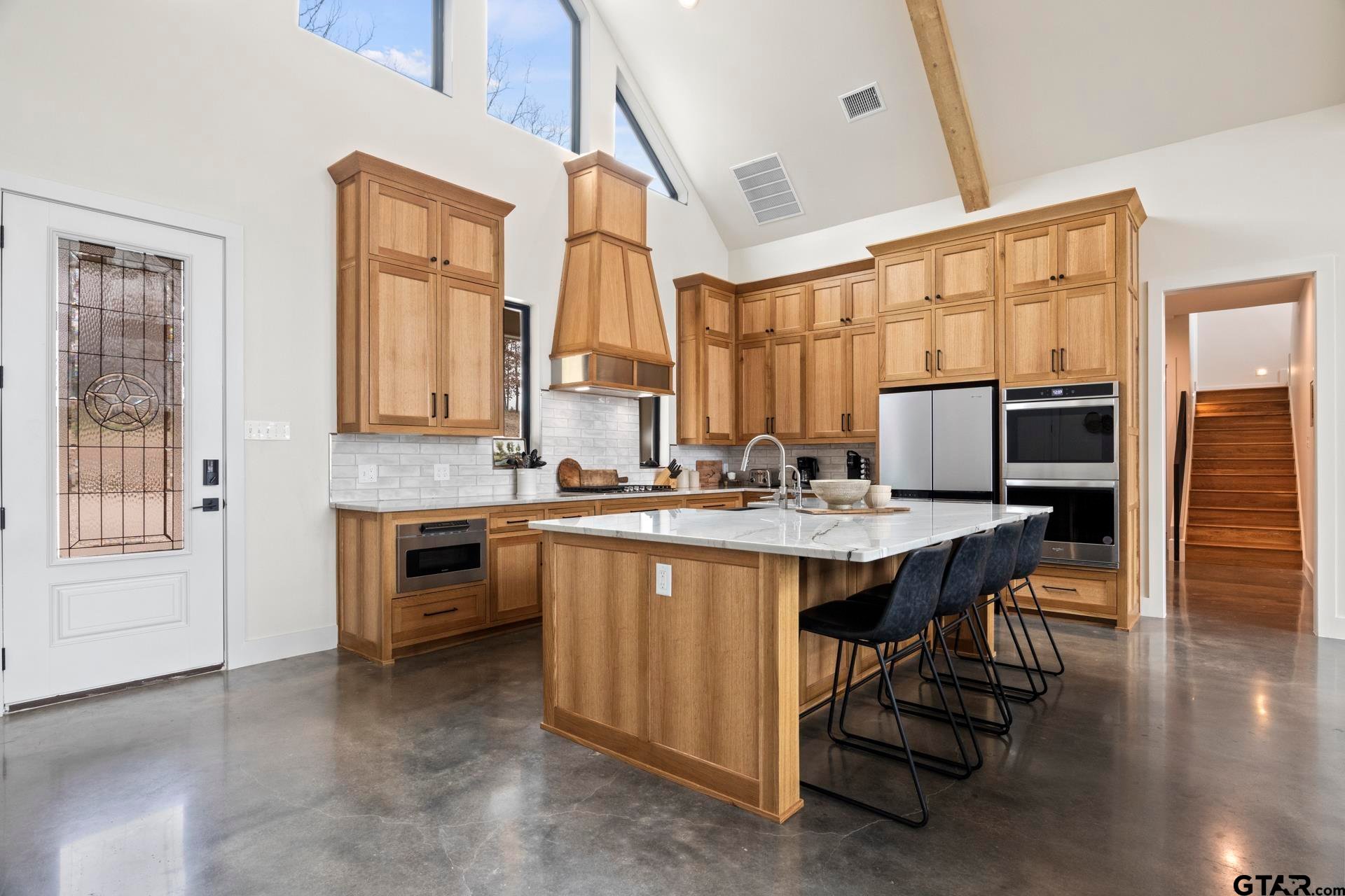 208 County Road 2129
