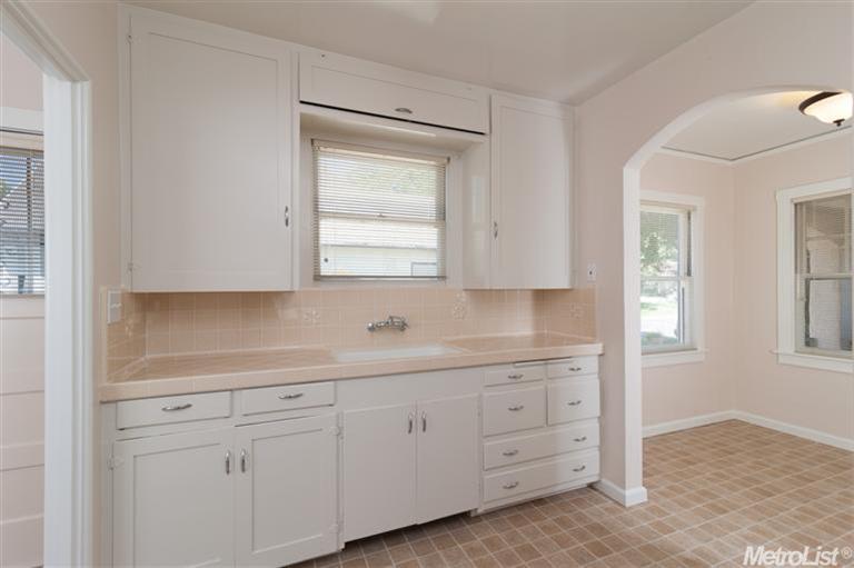 Another Home Sold in East Sacramento! Represented Buyer