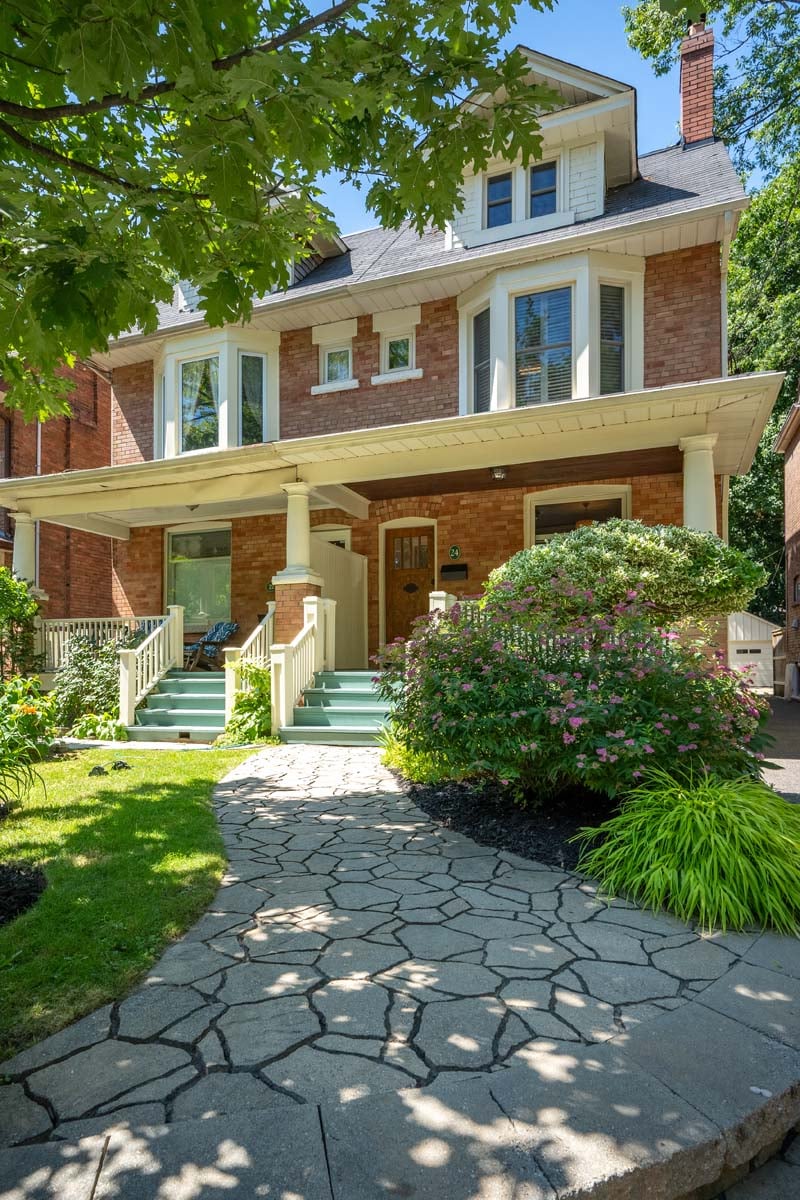 24 Scarborough Rd
