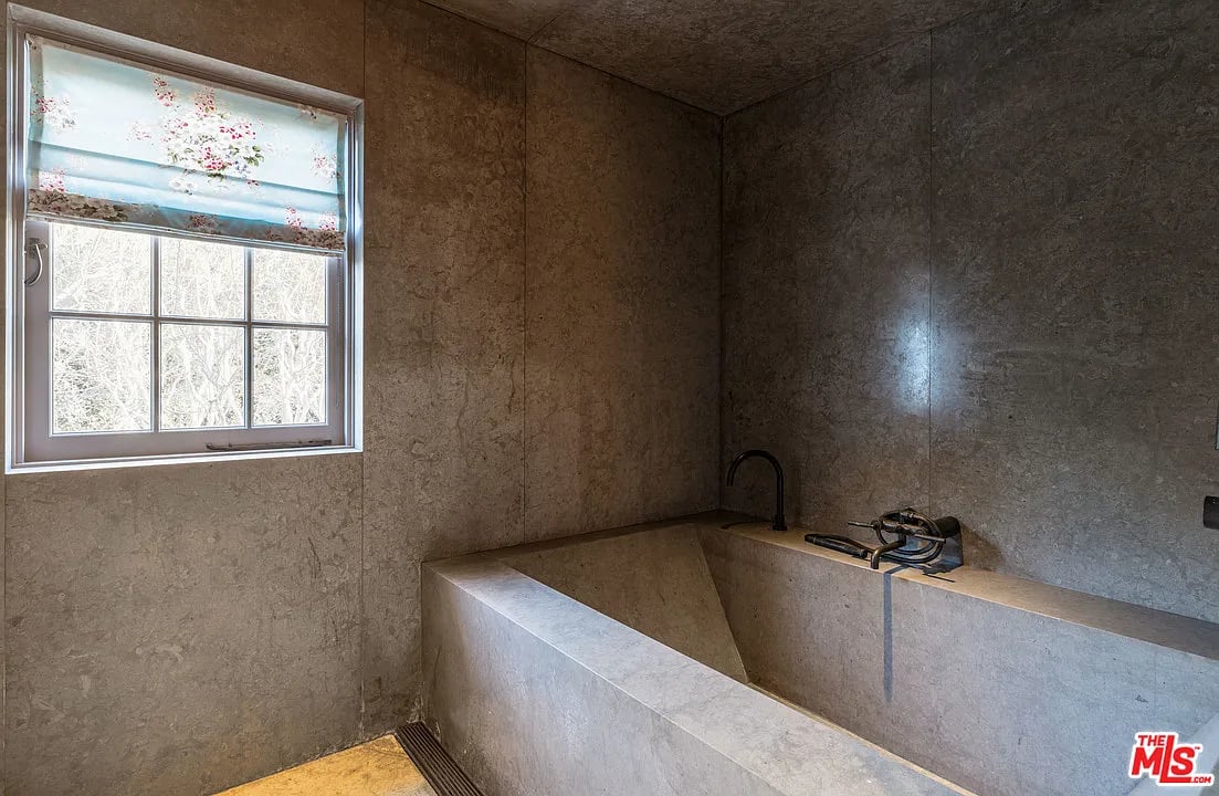 Private estate compound of finest quality