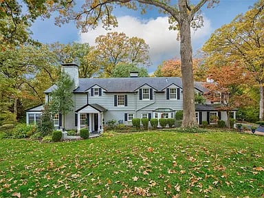 5 Oakleigh Ln