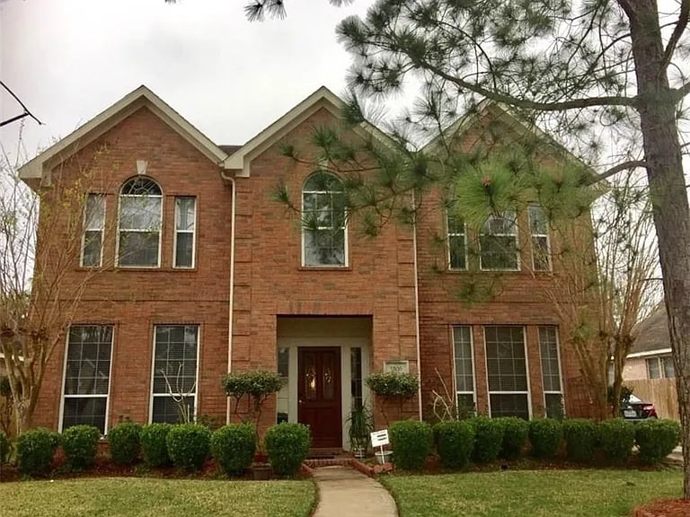3206 Edgewood Dr